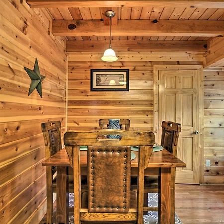 Romantic Cabin With Hot Tub In Pigeon Forge! Buitenkant foto