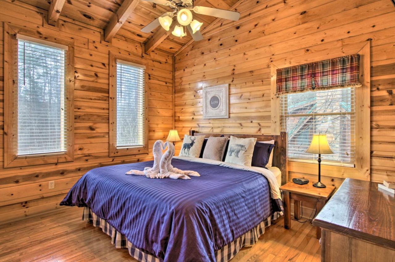 Romantic Cabin With Hot Tub In Pigeon Forge! Buitenkant foto