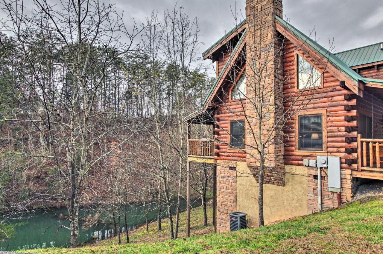 Romantic Cabin With Hot Tub In Pigeon Forge! Buitenkant foto